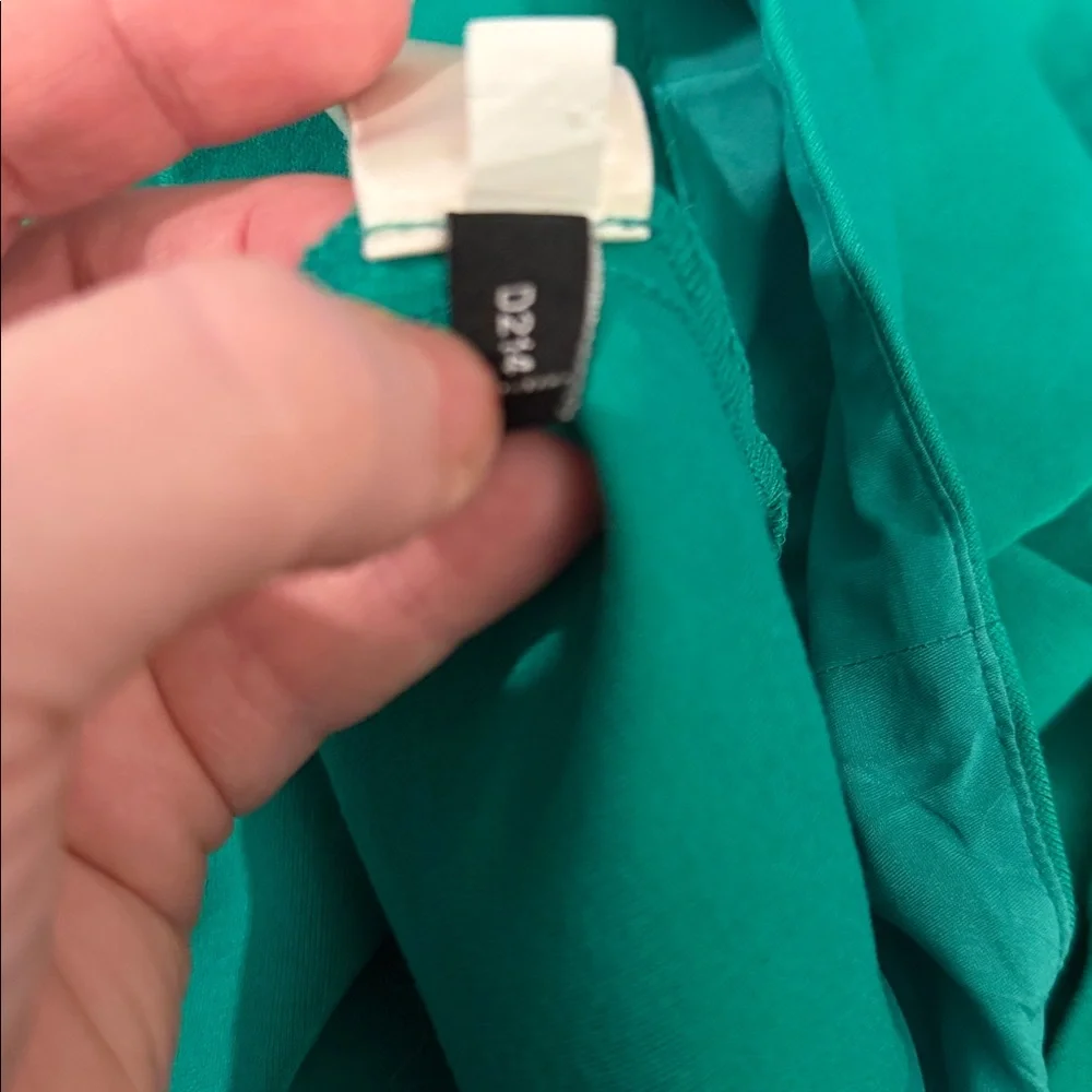 Kate Spade ladies Kelly Green Scoop neck Fit and flare dress. Size 8.